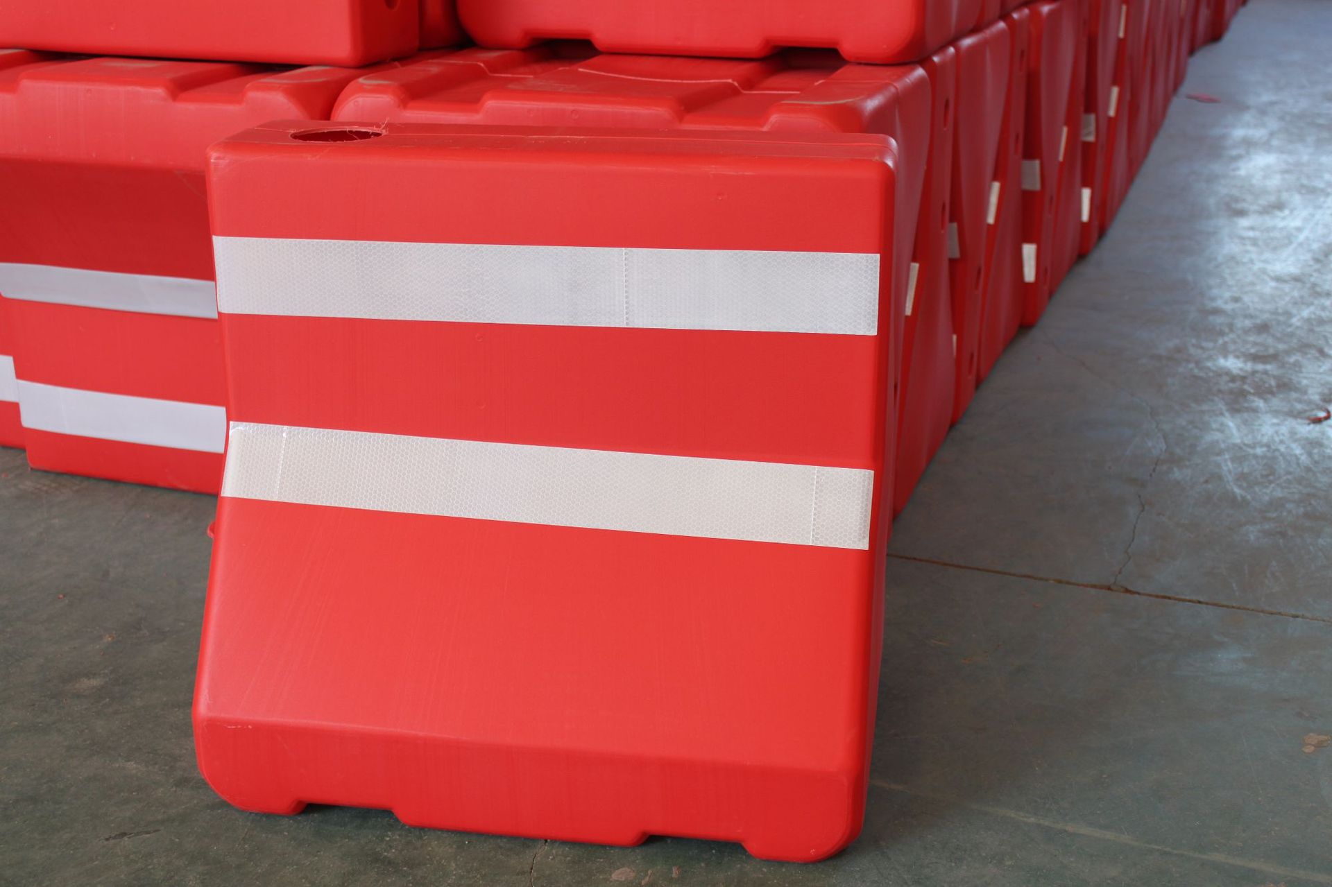 塑料手提式隔离墩 注水防撞墩 pe 便携式隔离墩 小水马