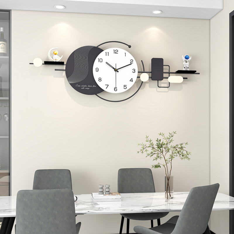现代简约挂钟客厅高级感家用装饰时钟挂墙时尚创意餐厅钟表免打孔