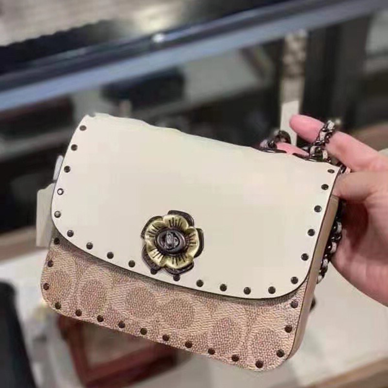 2023 new Madison Camellia chain messenger bag vintage presbyopic leather rivet shoulder small square bag for women 2023 new Madison Camellia chain messenger bag vintage presbyopic leather rivet shoulder small square bag for women