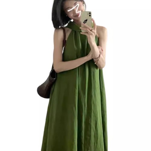 French high-end green hanging neck dress, children's summer 2025 new seaside vacation temperament long dress
