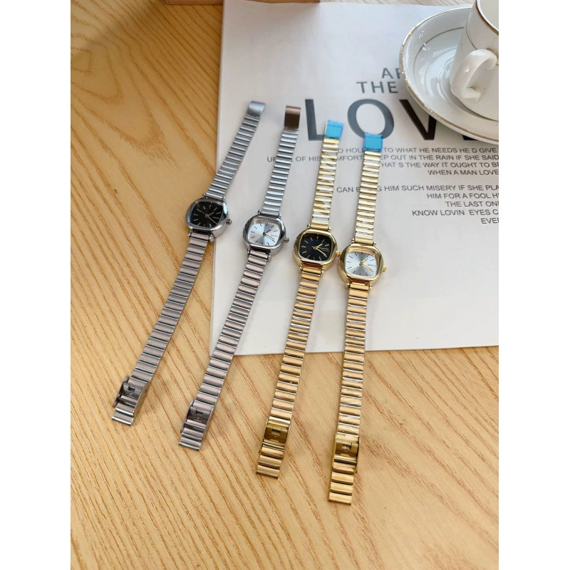 Квадратный циферблат, универсальные часы, маленький циферблат, интернет-знаменитость, корейский стиль, простой и элегантный дизайн