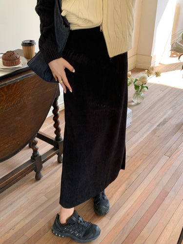 Corduroy skirt with characters for women's autumn and winter, fat elastic high-waist straight skirt shows the color of the long dress
