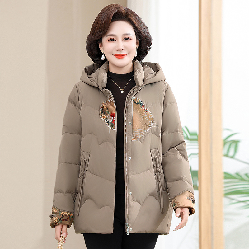 品牌正品2025新款冬中老年人装女90白鹅绒羽绒服洋气刺绣冬装外套|undefined