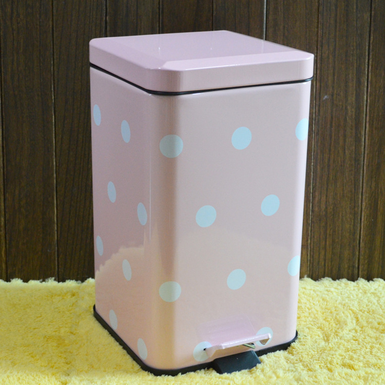New creative fashion metal pedal trash can home European outdoor hotel kitchen bathroom