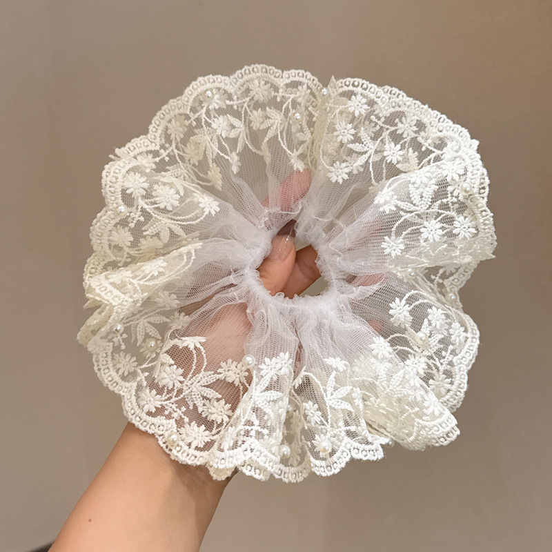 Резинка для волос длиной 239 метров с белой сеткой и жемчугом