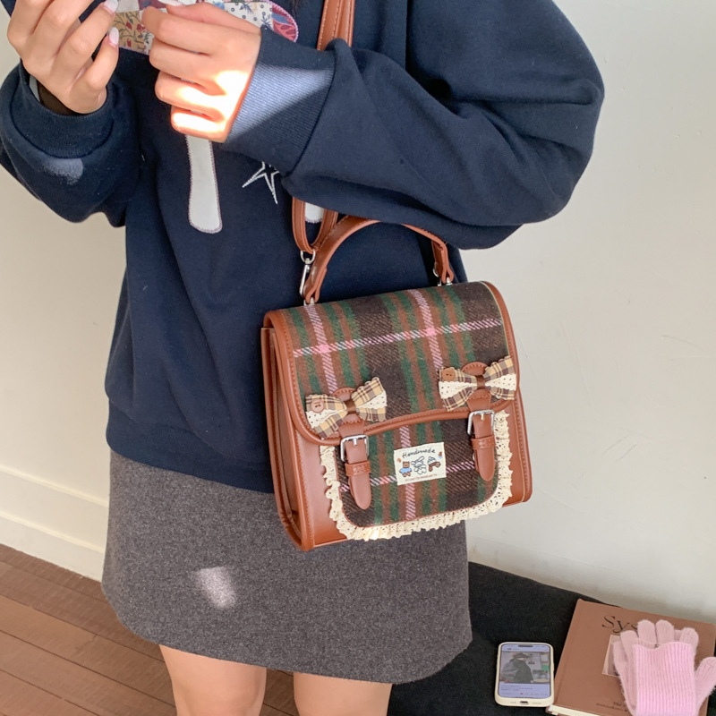 Bolsas de hombro a cuadros coreanos para niños y niñas, bolsas de hombro para niñas, bolsas escolares de estilo inglés, comercio exterior transfronterizo