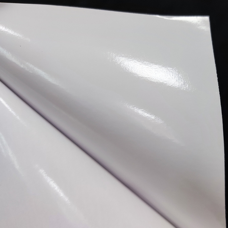Pegamento blanco al aire libre/pegamento negro pegatinas de carrocería 130g publicidad PVC no extraíble pegatinas de coche foto bobina de inyección de tinta ventas directas de fábrica