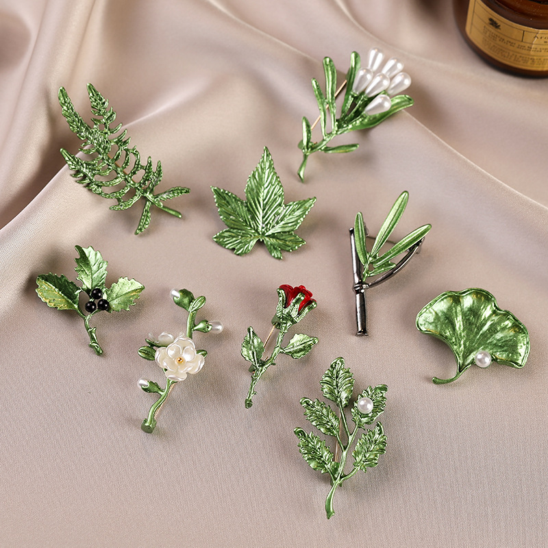 Green Plant Flower Brooch, High-End Women's Anti-Exposure Pin, Sweater, Coat, Corsage, Clothing, Bag Accessories