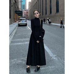 针织鱼尾连衣裙女秋冬长款赫本风小黑裙修身内搭打底毛衣裙