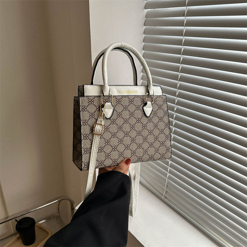 Niche design handbag  spring new fashion simple large-capacity crossbody bag trendy shoulder bag