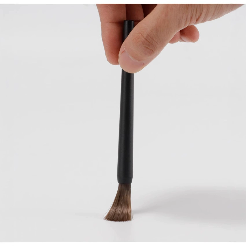 Coffee brush, coffee machine
