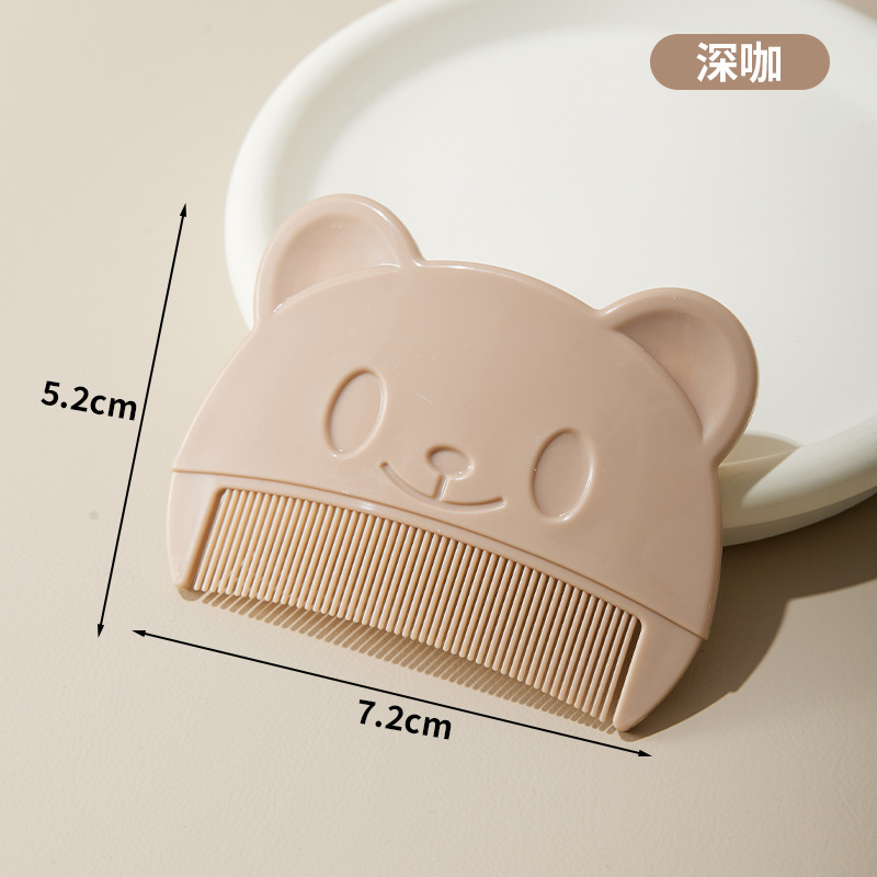 熊の形の赤ちゃんの櫛は胎垢の櫛に行きます。|undefined