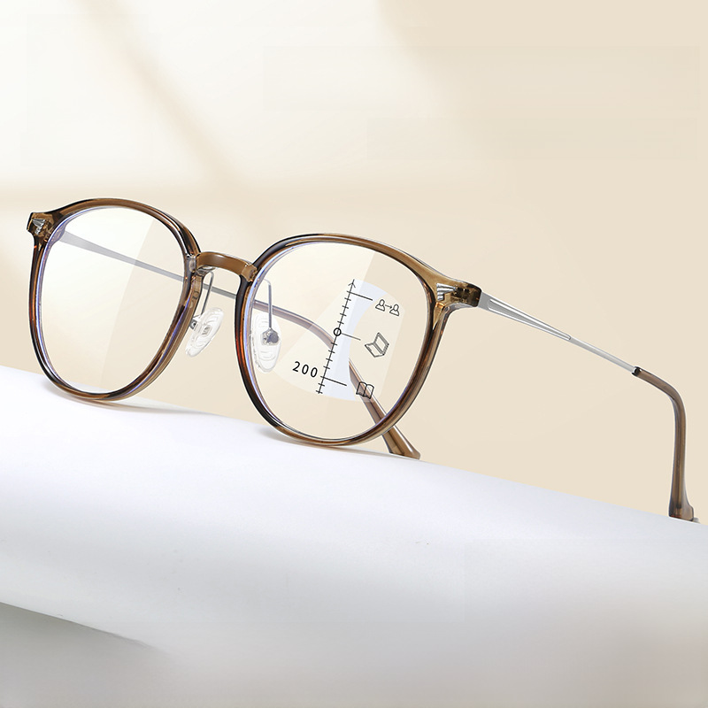 Nuovi occhiali presbiti marroni freddi occhiali presbiti HD a doppio uso occhiali presbiti all'ingrosso multi-focus anti-luce blu da donna_voghion.com