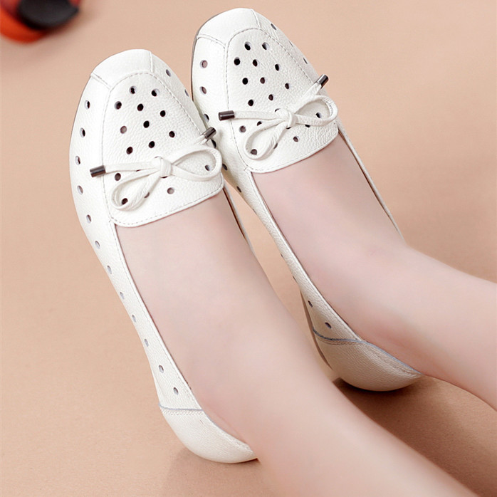 Hollow Leather Shoes, Women's Sandals, Genuine Leather Soft Soles, Middle-Aged Flats, Flats, Middle-Aged and Elderly Summer Mom's Shoes, Low-Heeled Clogs Hollow Leather Shoes, Women's Sandals, Genuine Leather Soft Soles, Middle-Aged Flats, Flats, Middle-Aged and Elderly Summer Mom's Shoes, Low-Heeled Clogs
