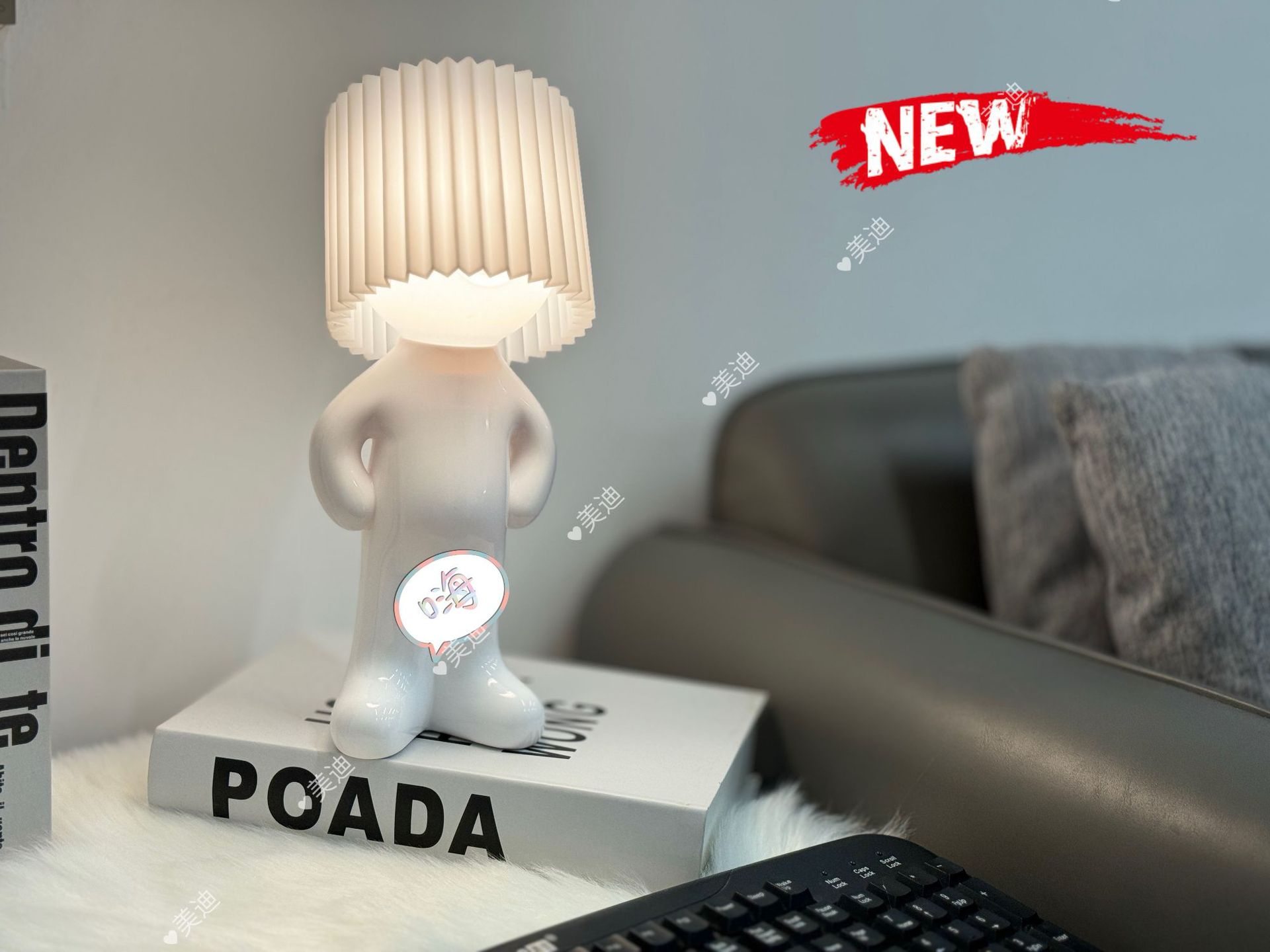 흰색 새로운 충전 모델