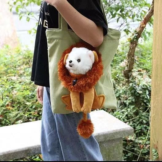 Portable Canvas Bag for Small Pets Like Cats and Dogs, Outdoor Tote Bag with a Little Lion Design That Allows the Animal to Stick Its Head Out, Single-Shoulder Bag for Cats Portable Canvas Bag for Small Pets Like Cats and Dogs, Outdoor Tote Bag with a Little Lion Design That Allows the Animal to Stick Its Head Out, Single-Shoulder Bag for Cats