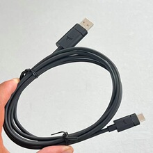 �m���Corsair���̺��I��ԭ�bTYPE-C��는���AC���I�P��˾�1.8��