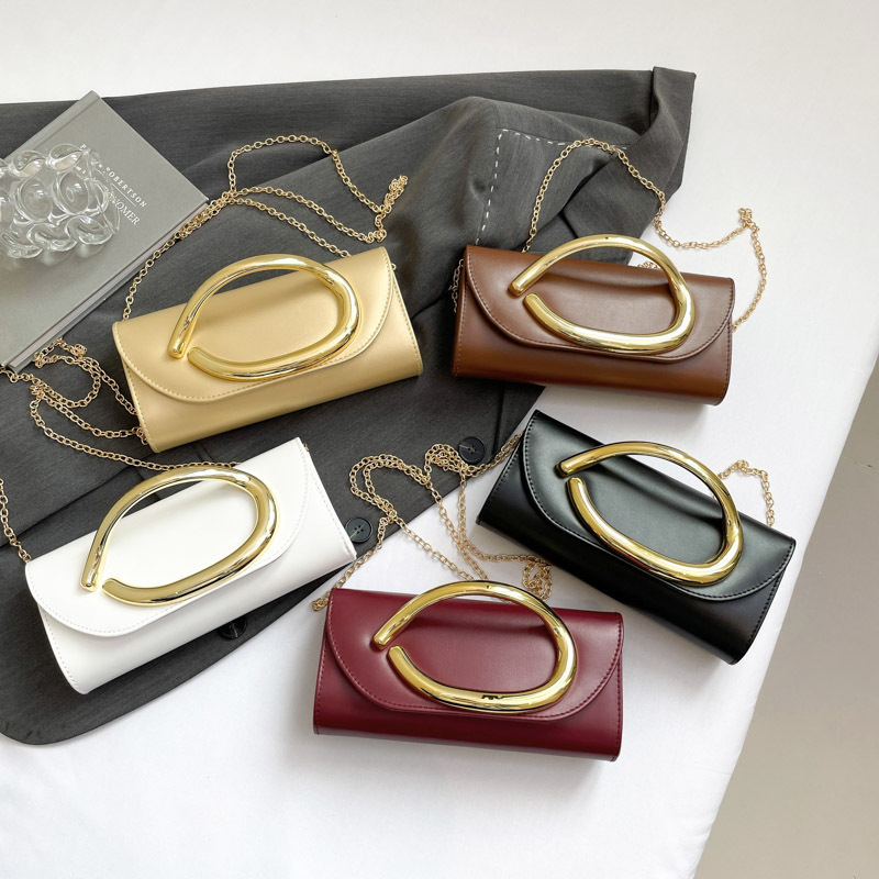 2025 New Clutch Bag European and American Fashion Small Square Bag Ins Retro Armpit Pure Color Single Shoulder Crossbody Chain Bag 2025 New Clutch Bag European and American Fashion Small Square Bag Ins Retro Armpit Pure Color Single Shoulder Crossbody Chain Bag