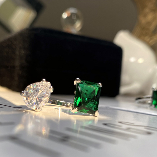 Versa emerald square treasure adjustable ring for women 18K gold plated multi-faceted bright white diamond water drop niche ring