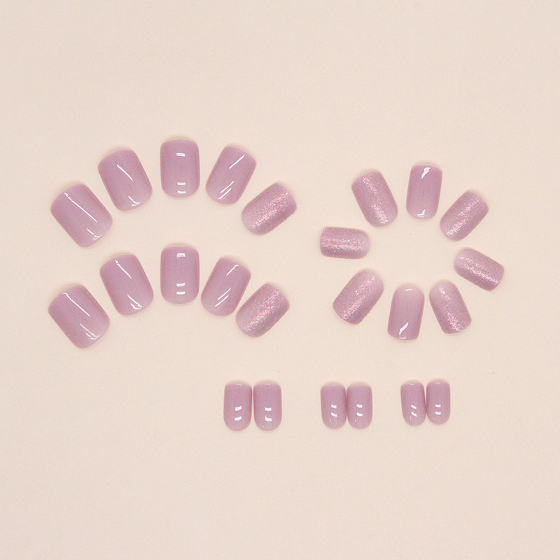 Faux ongles taro violet doux et parfumé, poudre de paillettes Aurora, style Instagram, nail art fini_voghion.com
