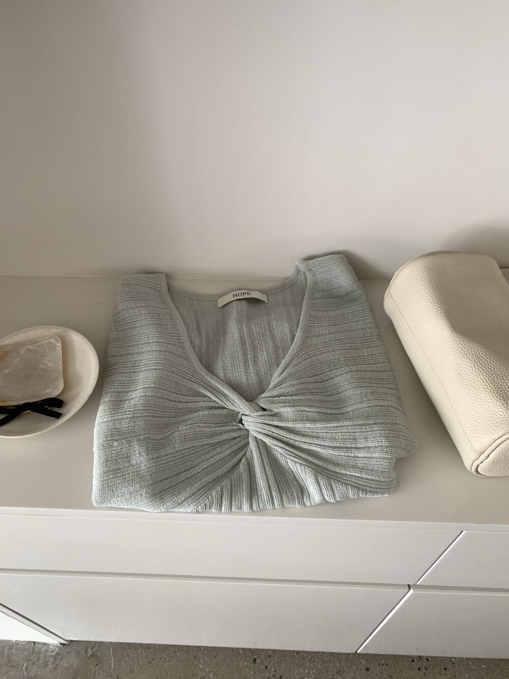 Áo thun nữ tay ngắn cổ V xoắn nút phong cách Pháp, chất liệu linen mềm mại — xanh đậm, Xanh nước biển, hồng nhạt, bạc hà xanh chi tiết 12