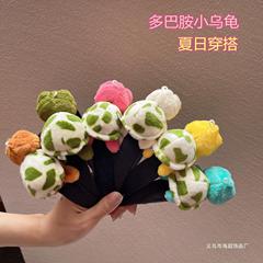 海超アクセサリーかわいい立体ぬいぐるみの亀のカチューシャは夏にドーパミン系のカラフルな亀の頭を着ます。