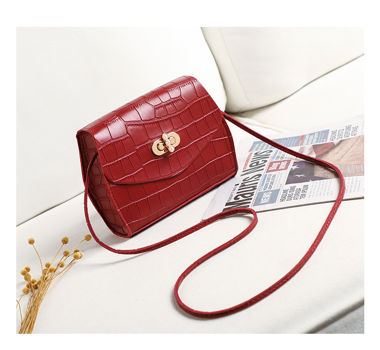 Fashion Stone Pattern Solid Color Street Trend Small Bag Messenger Shoulder Bag display picture 3