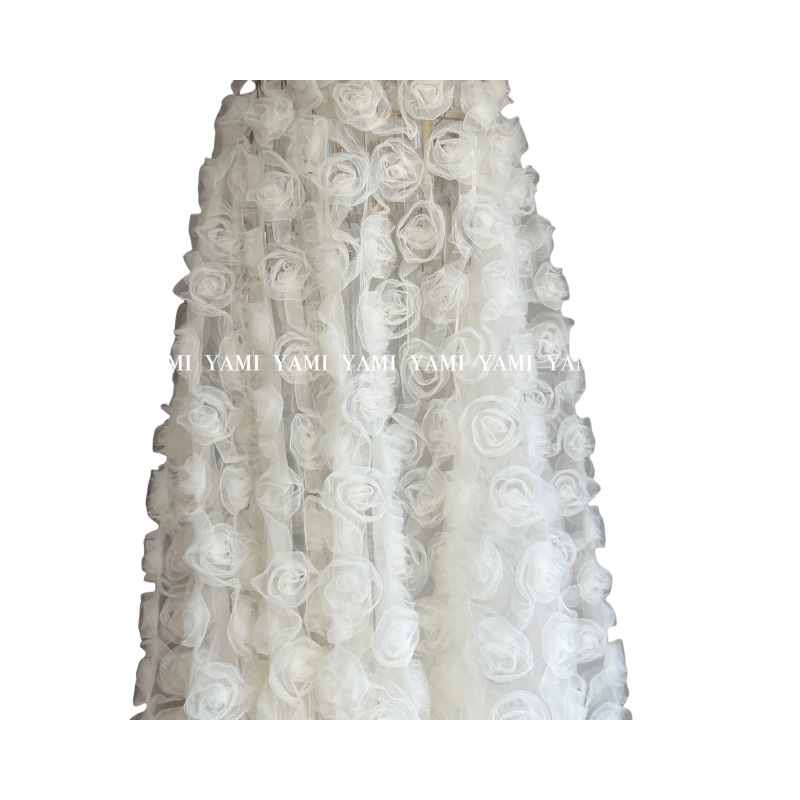 Fabricante de malla de tela de bordado con disco de tela de rosa tridimensional bordado gaza nueva falda china vestido vestido vestido de boda