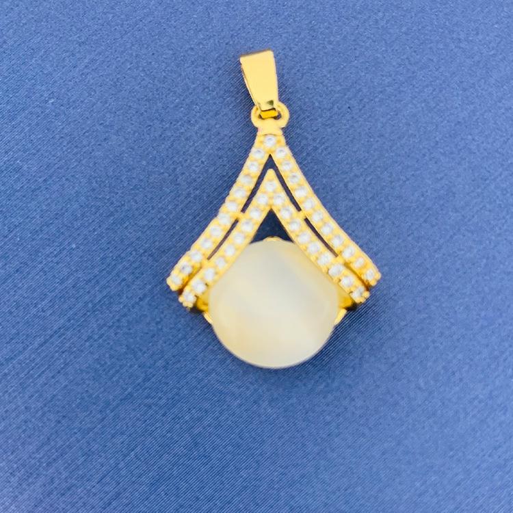 2022 nuevo trébol giratorio simple cien colgante fuente joyería fábrica al por mayor directa sin cadena