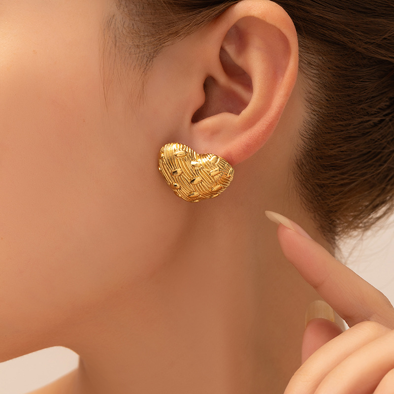 12g Weight 0.03µm Gold Plating Thickness Electroplated Gold Plating Process 201 Stainless Steel Ear Needle Material Golden Plated Plating Material Stone-Free Inlay Material Ear Studs Classification 1 Pair Quantity Daily Occasion 201 Stainless Steel Material Heart Shape, Flower, Spiral Pattern Women's Gender Elegant Style Plating Craft Heart Shape Flower Spiral Titanium Steel Elegant Waterproof Non Tarnish Surgical Steel Ear Studs 2