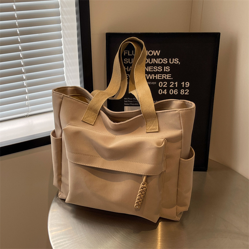 미라 가방 빈티지 언더암 가방 여성의 2024 새로운 패션 유행 대용량 캔버스 가방 접합 통근 토트 백