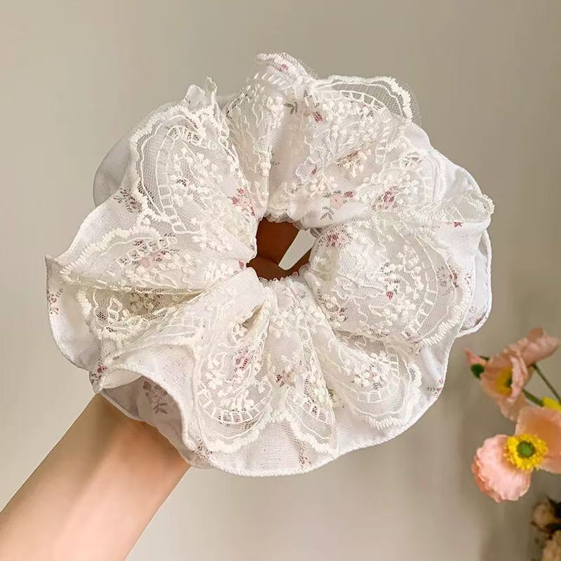 5819 상큼한 4단 작은허리 - 황백색 작은꽃 (20cm)