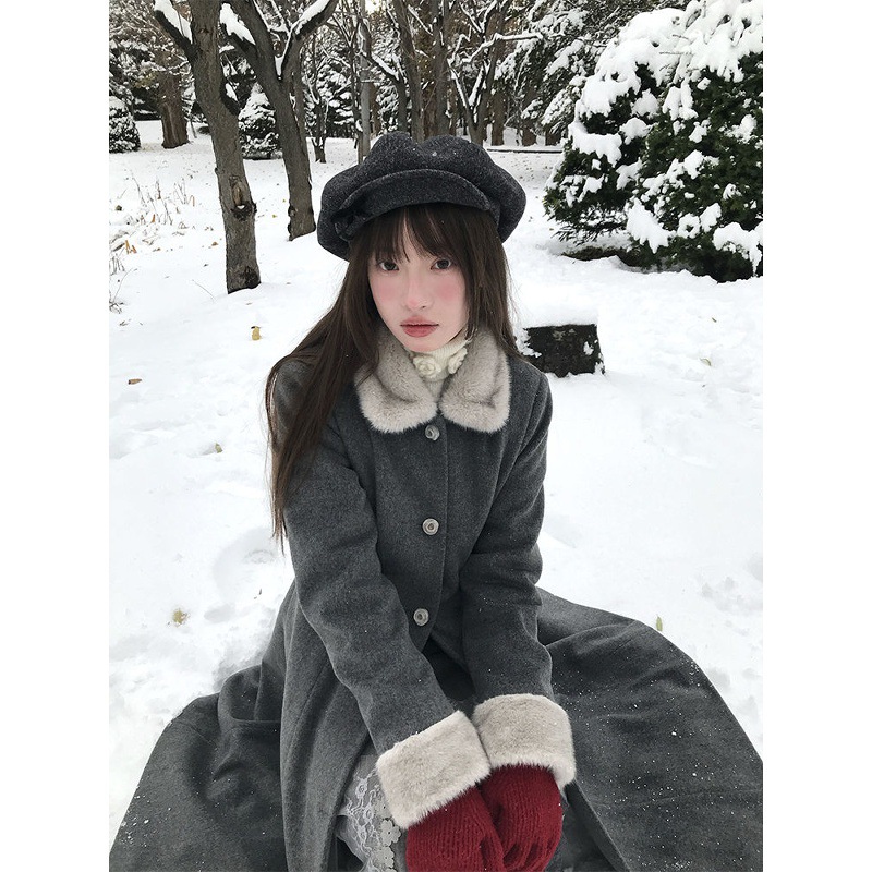 法式赫本玫瑰花扣收腰大A摆千金毛呢大衣女ins复古英伦风气质通勤