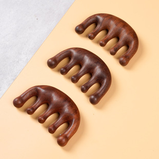 Sandalwood massage comb Meridian comb solid wood Green sandalwood head and neck massage gold silk green sandalwood thickened sandalwood five-tooth ball