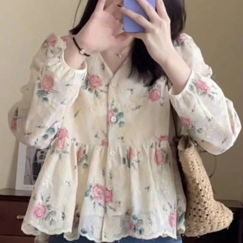 2023 Spring New Style Short Lace Shirt Women's Design Sense Niche Puff Sleeve Floral Shirt for Women