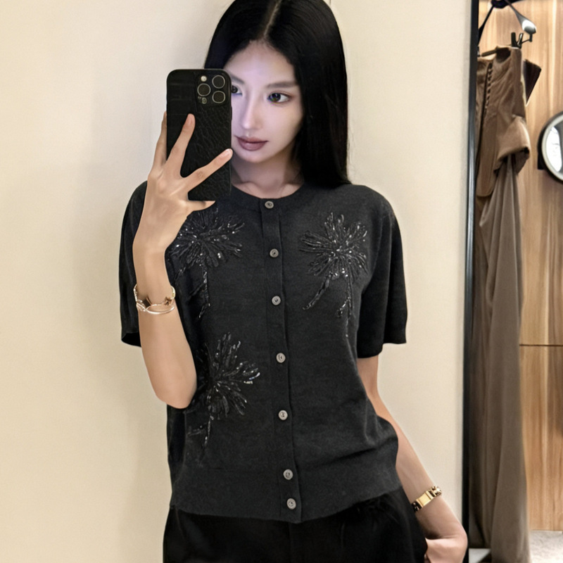 2026 Summer Bc Wool Blend Heavy-Duty Sequined Floral Round-Neck Short-Sleeve Thin Knit Cardigan for Women 2026 Summer Bc Wool Blend Heavy-Duty Sequined Floral Round-Neck Short-Sleeve Thin Knit Cardigan for Women