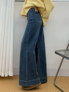 美式复古微喇牛仔裤女2026春季高腰宽松显瘦小个子不贴腿喇叭裤子