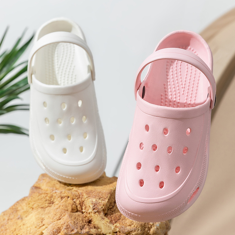 Zapatos para hombres de verano 2024 nuevo pedazo de mierda sensación antideslizante desodorante fondo grueso sandalinas de playa Eva para mujeres de verano