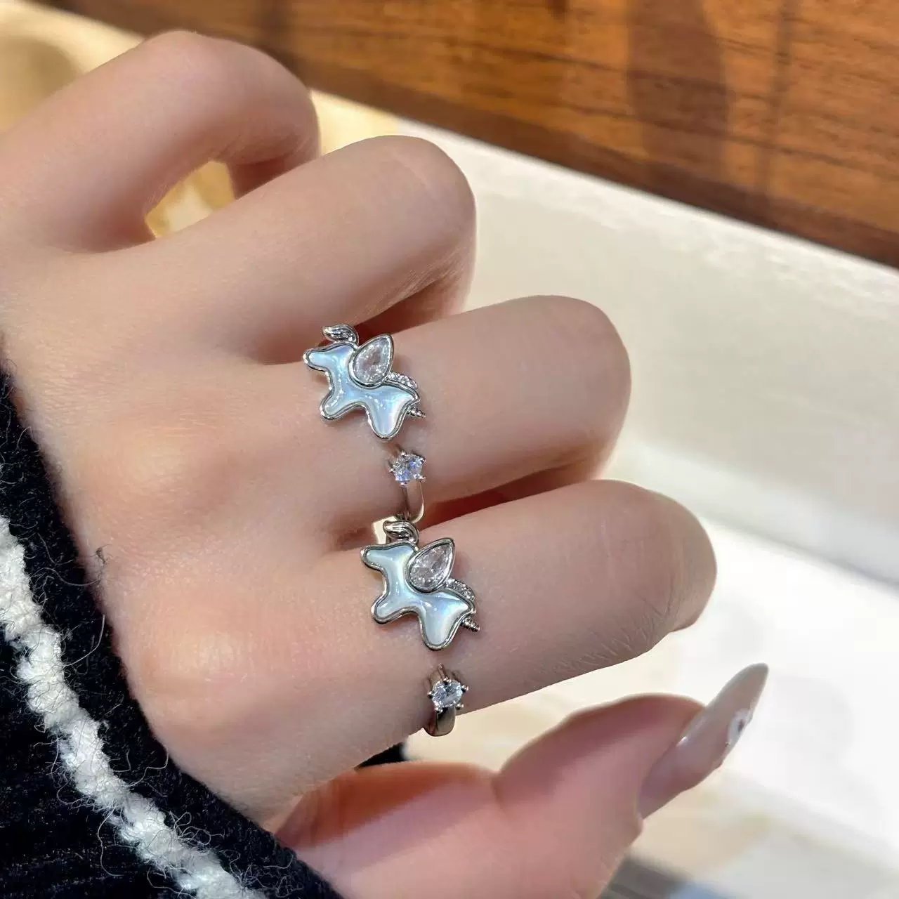 精品新款飞马戒指女生肖马招财马年指环素圈轻奢高级感本命年礼物