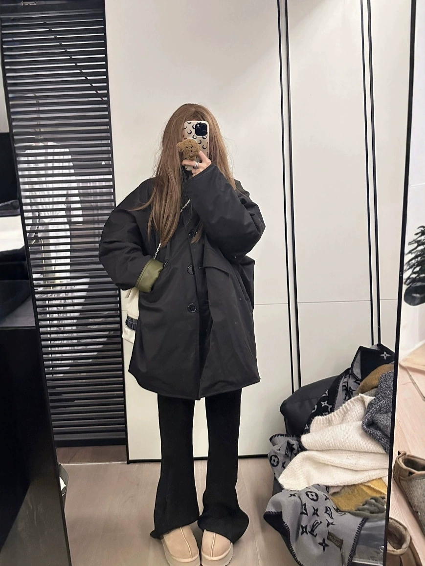 Oversized Women's Coat, Polyester Shell with Cotton Lining, Sizes S–M, Photo Color