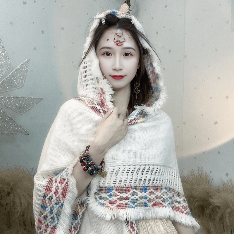 Chal de protección solar de verano para mujer 2025 nuevo estilo hebilla largo estilo étnico fotografía de viaje estilo fino playa bufanda de seda capa