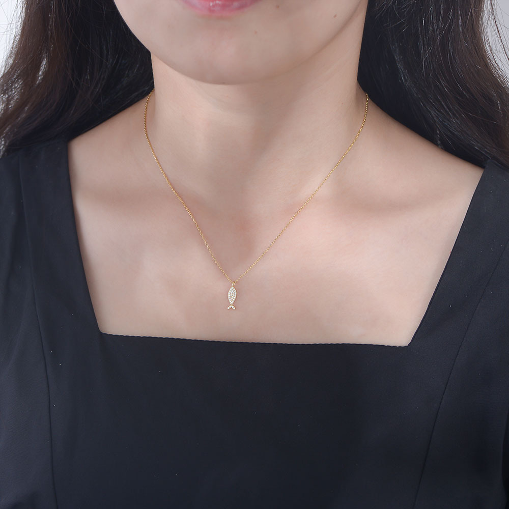 De estilo europeo y americano elegante diamante pescado colgante collar de plata esterlina de las mujeres clavícula cadena de moda nicho diseño simple accesorios personalizados