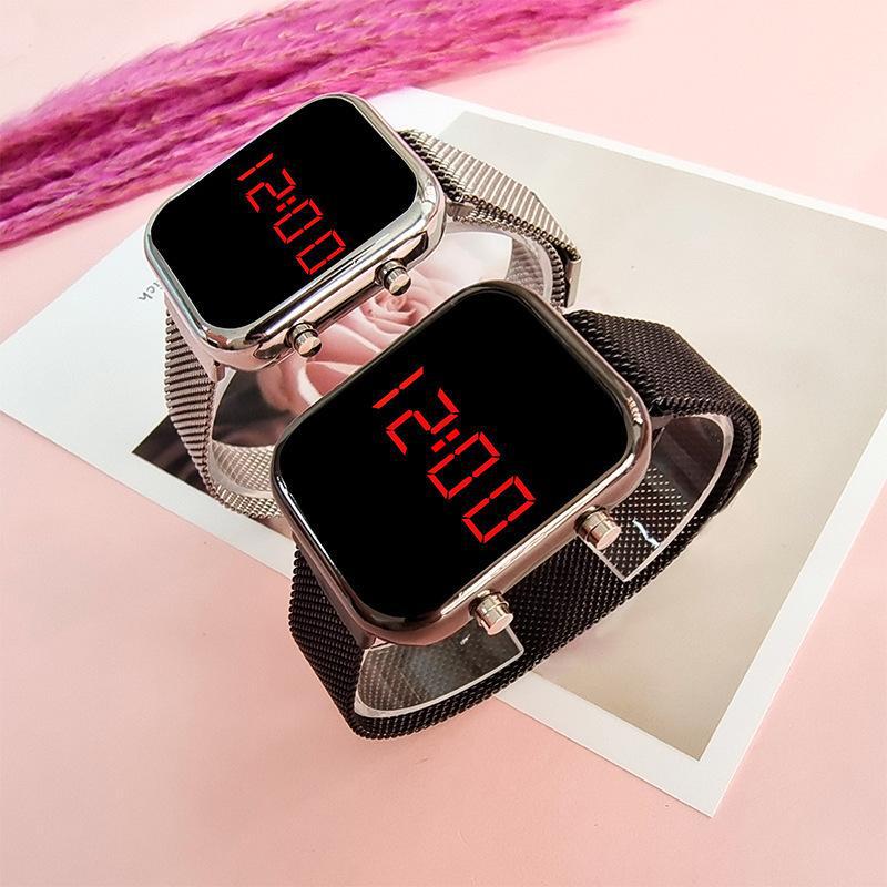 Comercio exterior caliente nueva moda estudiante deportes reloj TikTok LED aleación con imán hebilla Apple reloj electrónico