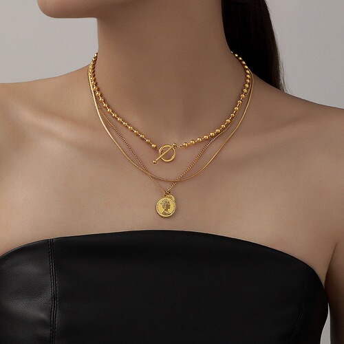 A three-layer Dyson style portrait three-layer clavicle minimalist style necklace for female internet celebrities new ins titanium steel exquisite