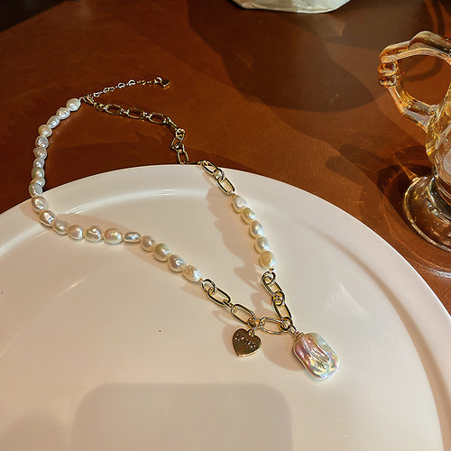 Square Freshwater Pearl Studded Heart Letter Necklace Korean Dongdaemun Fashion and Elegance Pendant Celebrity Necklace for Women