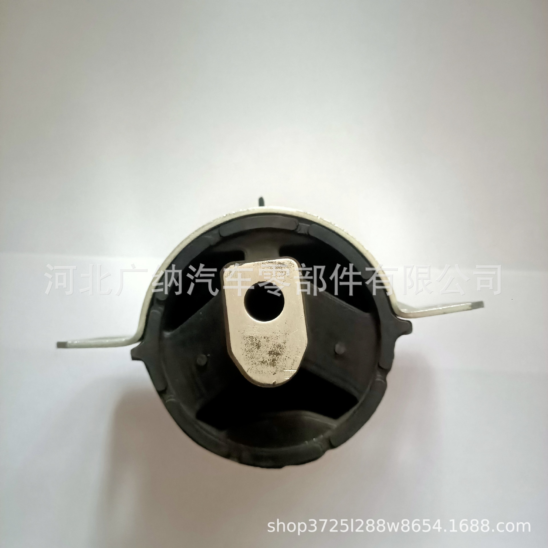 -9012421413 适用于奔驰车系减震支架 减震机脚胶 缓冲机脚胶