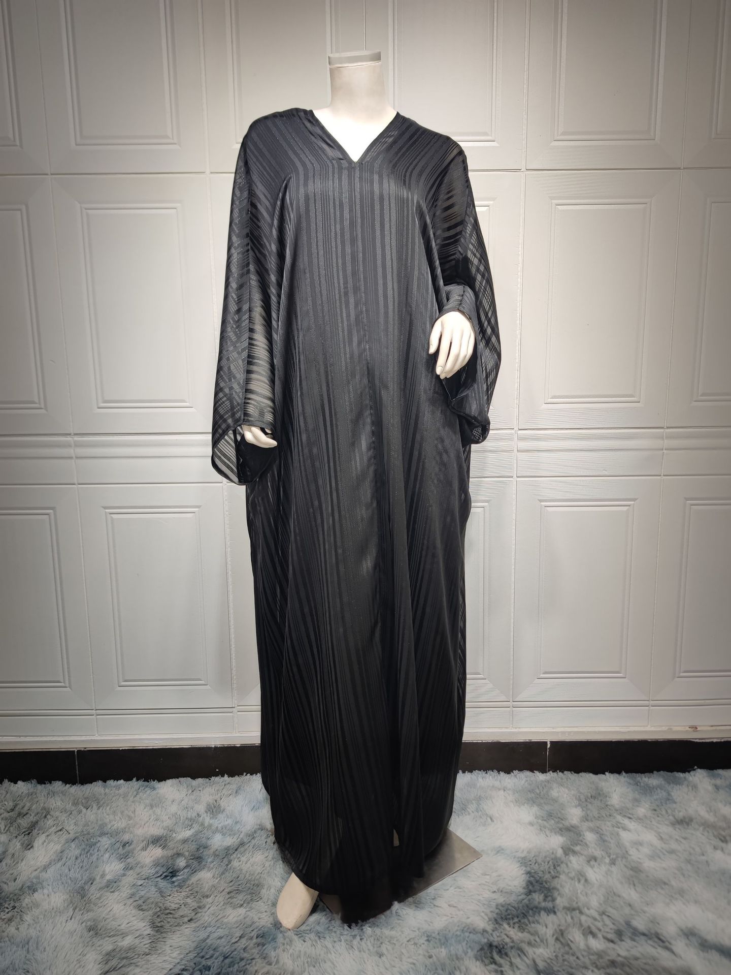 Mq068 Modos Musulmán Abaya Vestido De Moda Negro Bata De Tela De Dos Piezas Con Figura Brillante display picture 3