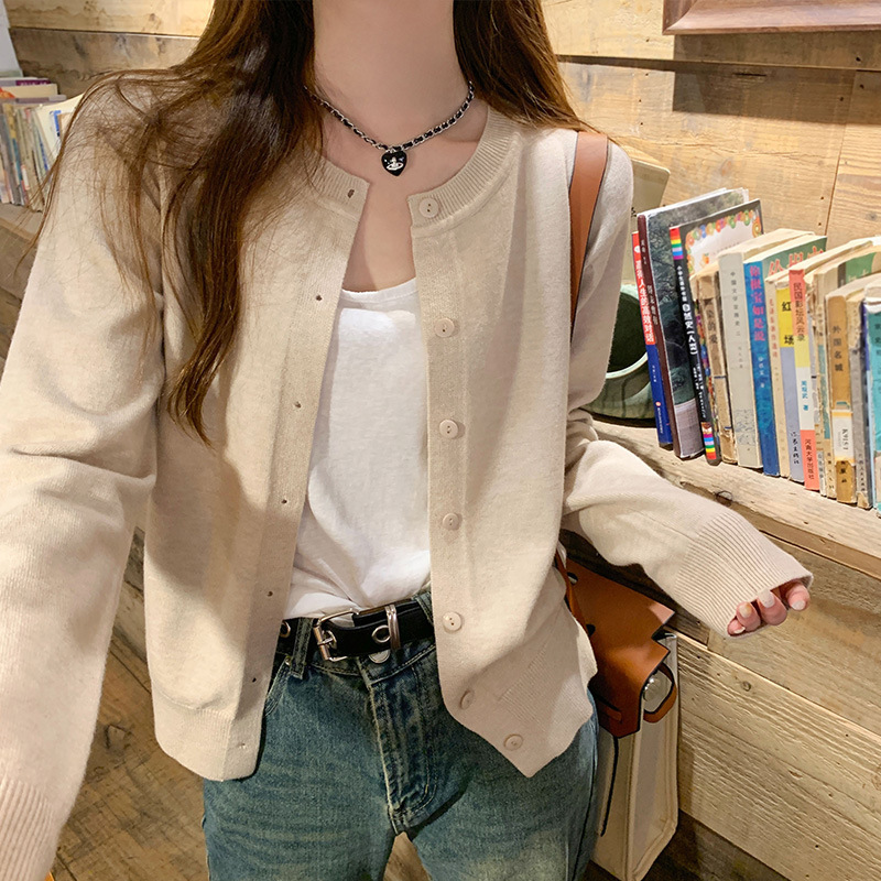 Cardigan Sweater Women's Coat 2024 New Autumn Outer Wear Thin Grey Sweater Small Autumn Top