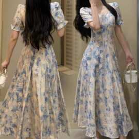 大码女夏季胖mm复古法式长裙子度假风方领蓝色油画过膝碎花连衣裙