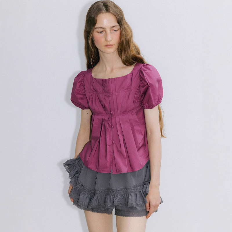 In-Stock Atelier Edition Bubble Short-Sleeve Shirt for Women, Summer Korean-Style Pleated Single-Breasted Square-Neck Blouse In-Stock Atelier Edition Bubble Short-Sleeve Shirt for Women, Summer Korean-Style Pleated Single-Breasted Square-Neck Blouse